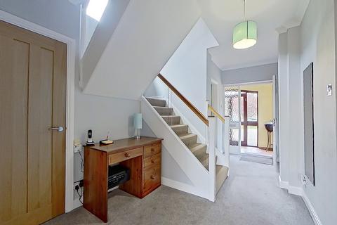 15 Reddicap Hill, Sutton Coldfield, B75 7BH