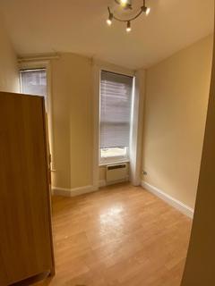 1 bedroom in a flat share to rent, One bedroom flat to let, Kilburn NW6
