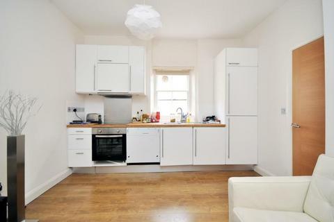 1 bedroom flat to rent, Buckland Crescent, London NW3
