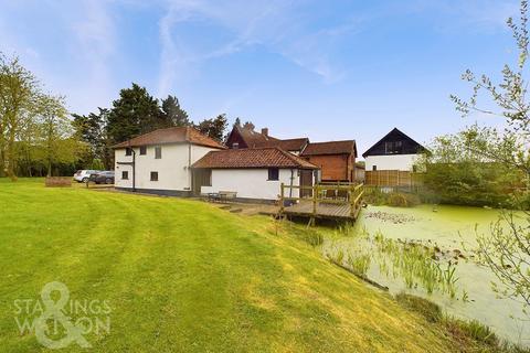 10 bedroom farm house for sale, Long Row, Tibenham, Norwich