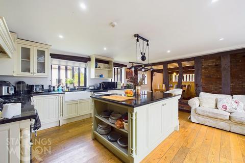 10 bedroom farm house for sale, Long Row, Tibenham, Norwich