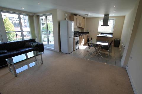 2 bedroom apartment to rent, Woking, Surrey, GU21