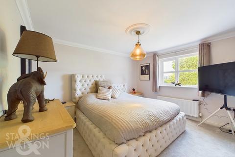4 bedroom detached house for sale, White Villas, Silfield Road, Wymondham