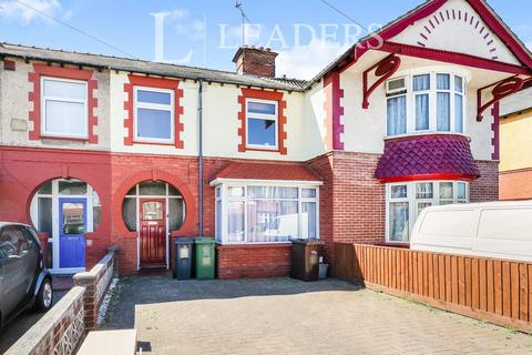 3 bedroom terraced house to rent, Chatsworth Avenue, PO6