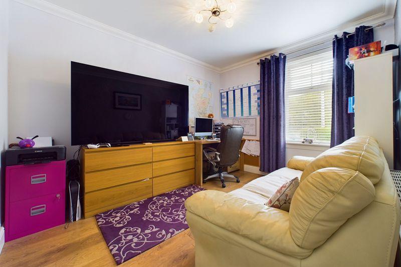 Bedroom/Office