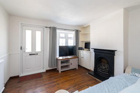 5 Riverside, Dorking, RH4 1PR