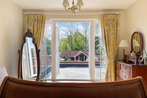 Sundial Shepherds Lane, Windlesham, GU20 6HL