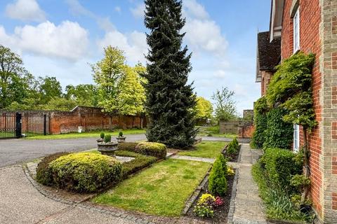 Sundial Shepherds Lane, Windlesham, GU20 6HL
