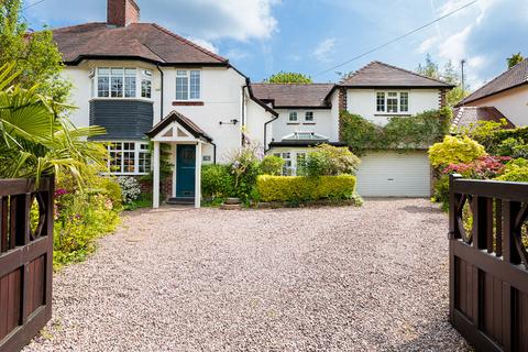 5 bedroom semi-detached house to rent, Chester Avenue, Hale