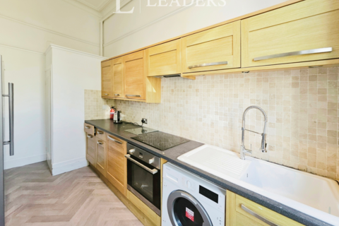 2 bedroom flat to rent, Second Avenue, Hove