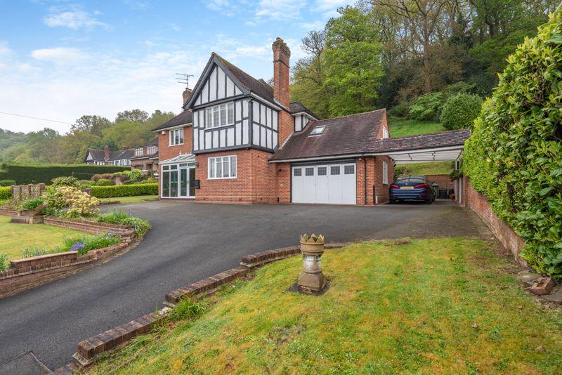 Orton Lane, WOMBOURNE 4 bed detached house for sale £685,000