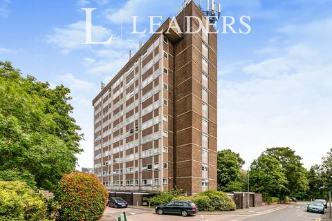 2 bedroom flat to rent, Leith Towers, Sutton