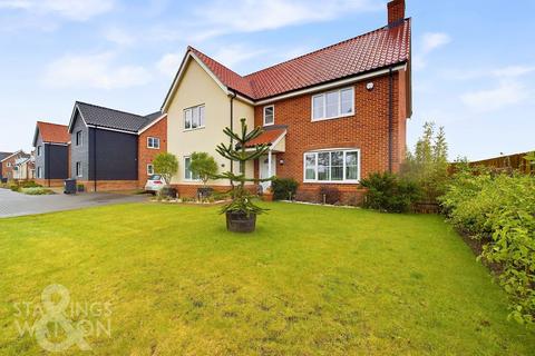 4 bedroom detached house for sale, Yarmouth Road, Broome, Bungay