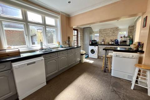4 bedroom detached house for sale, Holdenhurst Avenue, Boscombe East, Bournemouth