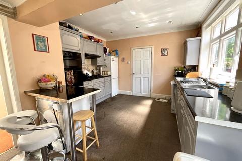 4 bedroom detached house for sale, Holdenhurst Avenue, Boscombe East, Bournemouth