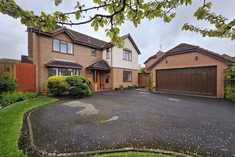 4 bedroom detached house for sale, Chapel Road, Preston PR4