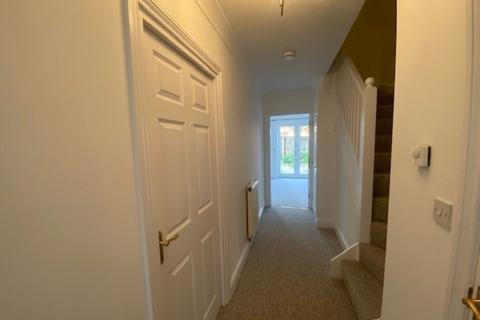 4 bedroom townhouse to rent, Pippin Grove, Royston SG8