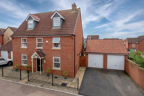 5 bedroom detached house for sale, Sellicks Road, Taunton TA2