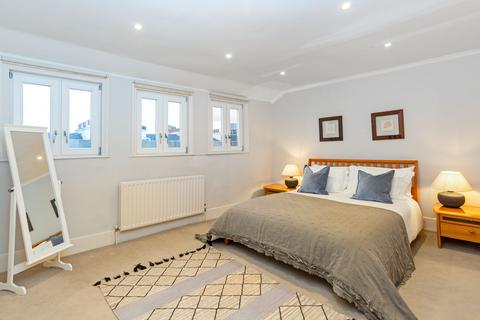 2 bedroom flat for sale, Denbigh Street, London, SW1V