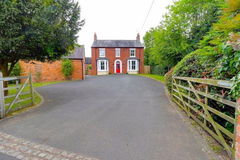 5 bedroom detached house for sale, Newport Road, Stafford ST20