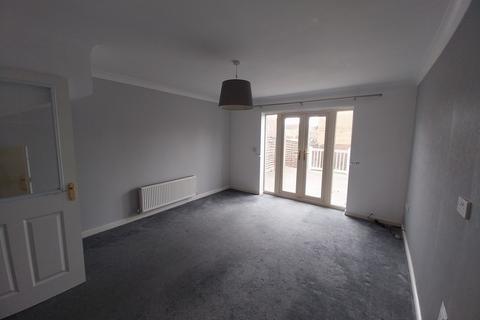 2 bedroom townhouse to rent, Parkgate, Goldthorpe, Rotherham, S63 9GW