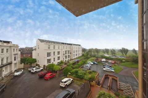 1 bedroom apartment for sale, Clarence Parade, Southsea PO5