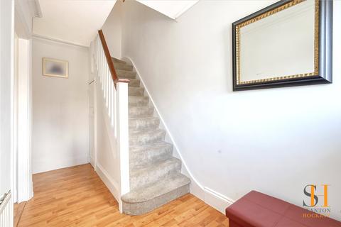 86 Collier Row Road, Romford, RM5 2BA