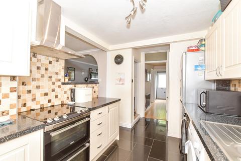 3 bedroom end of terrace house for sale, Potters Mead, Littlehampton, West Sussex