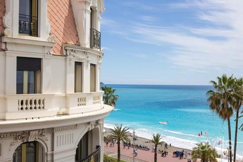 3 bedroom flat, Nice, Promenade des Anglais, 06000, France