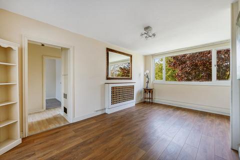 50 Brent Lea, Brentford, TW8 8JD