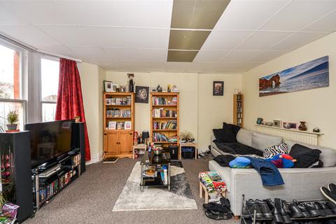 4 bedroom apartment for sale, Wynnstay Road, Colwyn Bay, Conwy, LL29