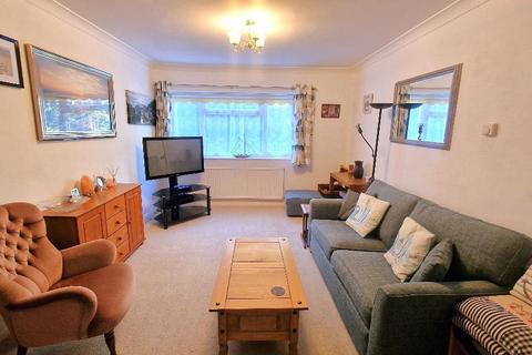 2 bedroom flat for sale, Lane End Road, Bembridge, Isle of Wight, PO35 5SU