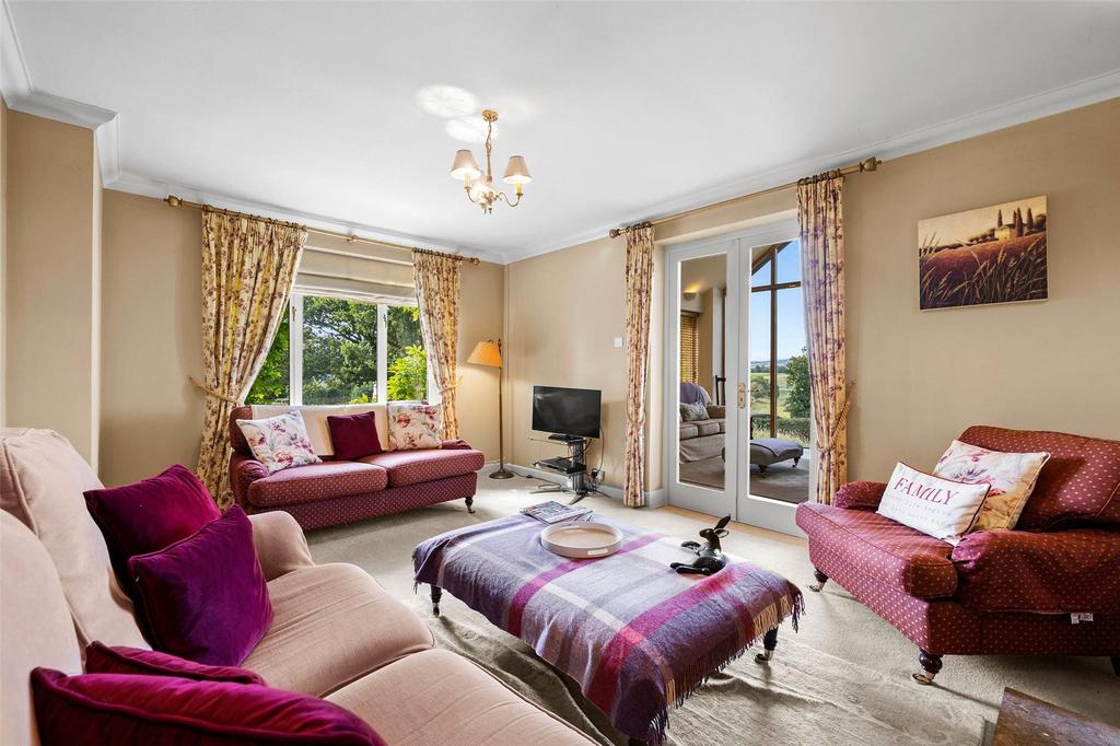3 Reception Rooms
