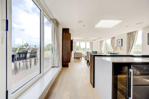 3 bedroom penthouse to rent, Farm Lane, Fulham, London, SW6