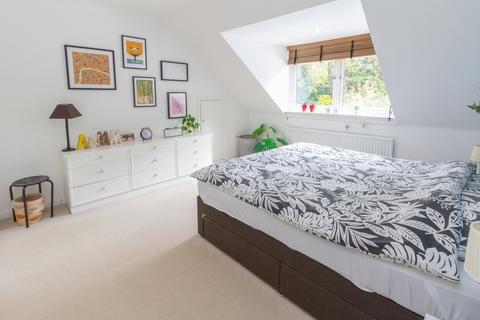 3 bedroom detached house for sale, Downsview Road, London, SE19