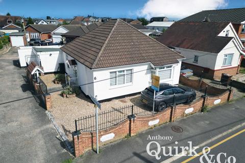 2 bedroom detached bungalow for sale, Chamberlain Avenue, Canvey Island, SS8