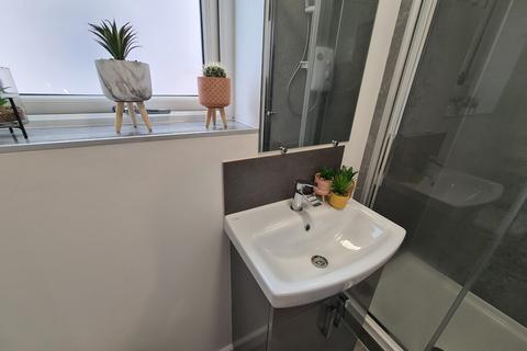 1 bedroom in a house share to rent, Lincoln Street - UB