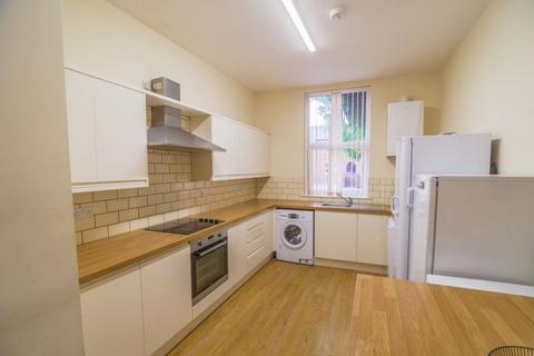 4 bedroom terraced house to rent, 213 Cemetery Road, Ecclesall