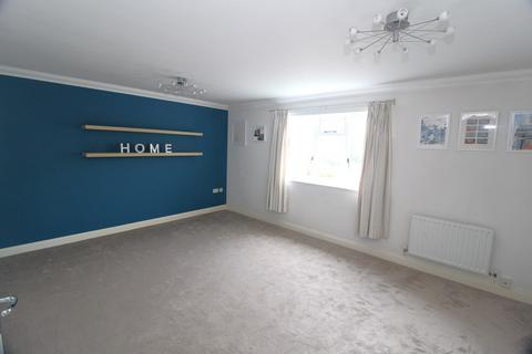 2 bedroom flat for sale, Stevenage Road, Hitchin, SG4