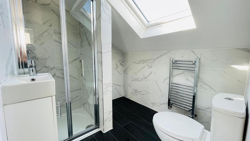 Ensuite bathroom