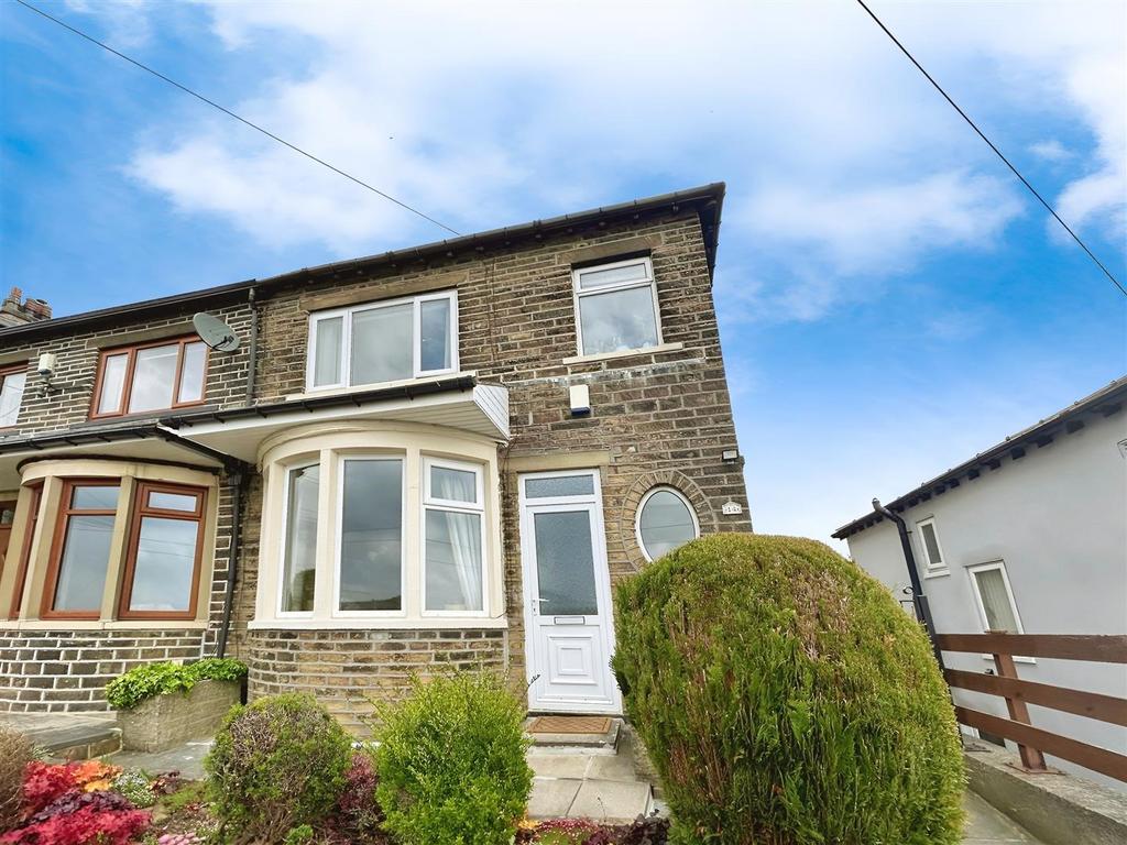 Park View Avenue, Northowram, Halifax 4 bed semidetached house for