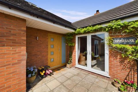 3 bedroom detached bungalow for sale, Rodney View, Llynclys, Oswestry
