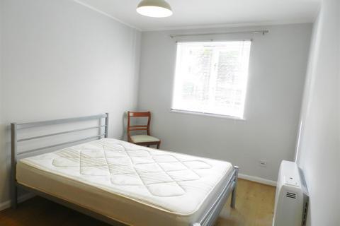 1 bedroom flat to rent, Winders Road, London SW11