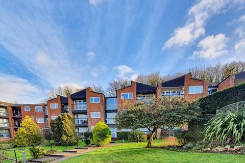 2 bedroom apartment to rent, The Spinney, Hertford