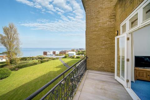 2 bedroom apartment for sale, Cowes, Isle of Wight