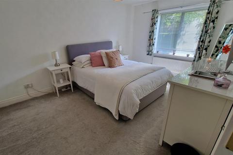1 bedroom flat for sale, Huntly Grove, Peterborough