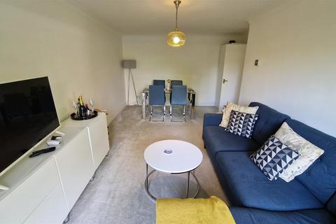 1 bedroom flat for sale, Huntly Grove, Peterborough