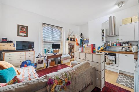 1 bedroom apartment for sale, Cazenove Road, London, N16