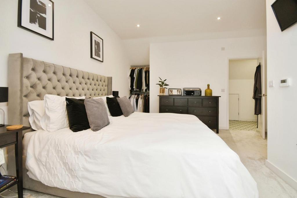Master suite