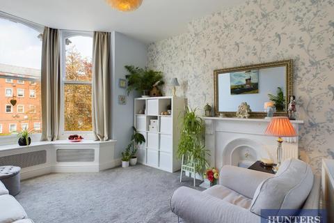 2 bedroom apartment for sale, Esplanade Gardens, Scarborough